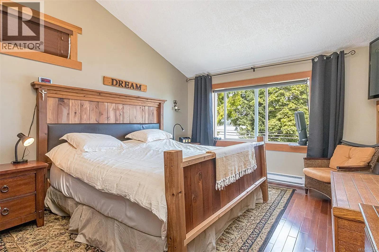328 Tyrrell Rd