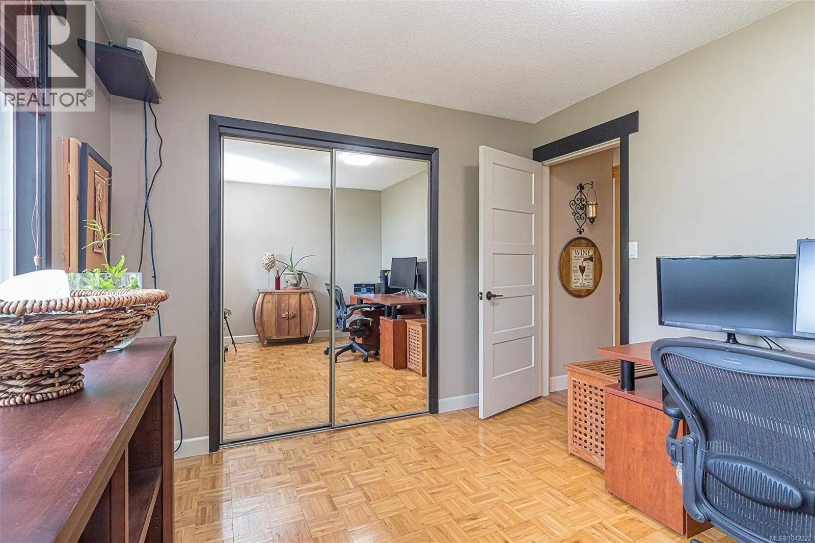 328 Tyrrell Rd