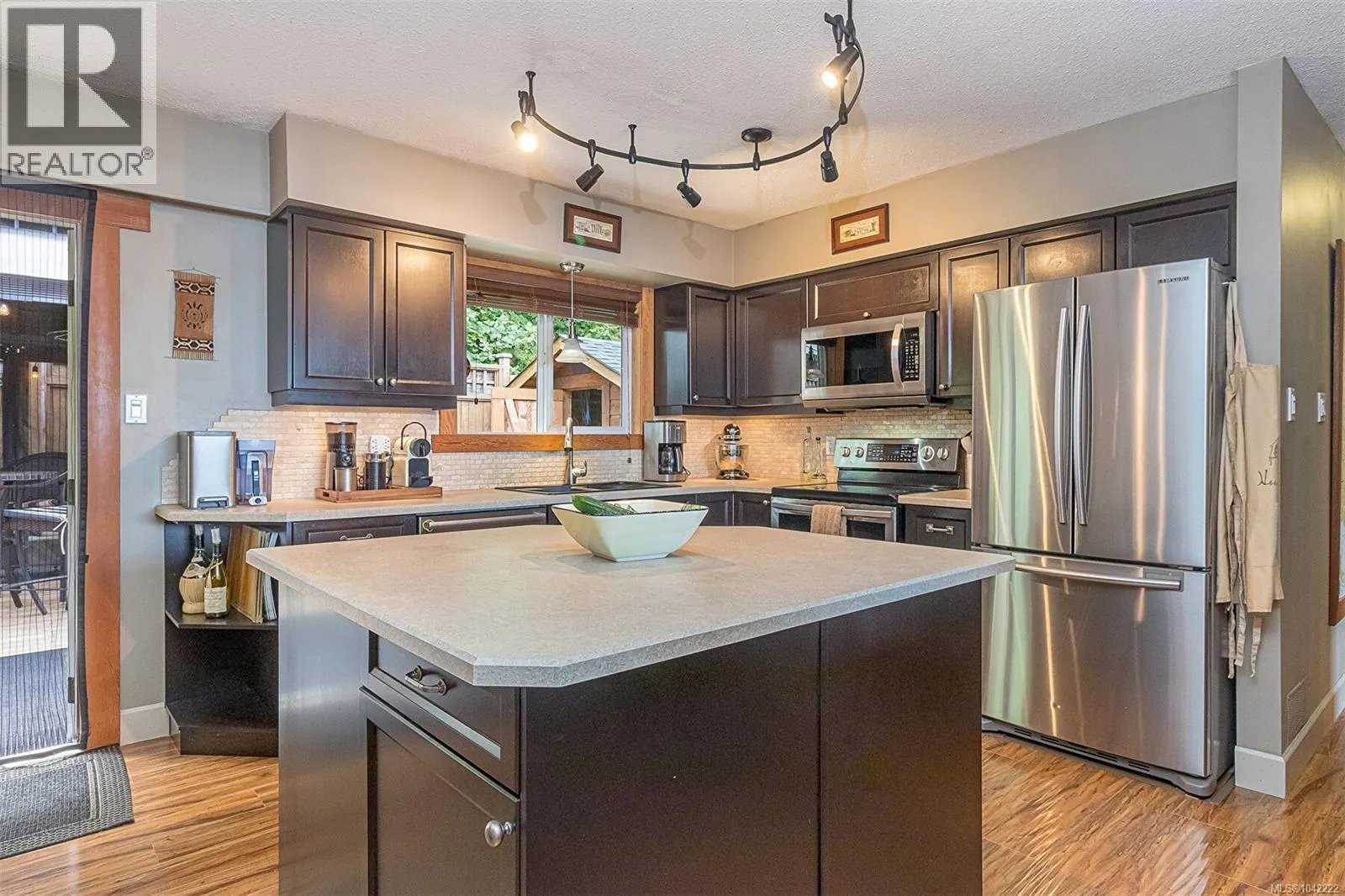 328 Tyrrell Rd