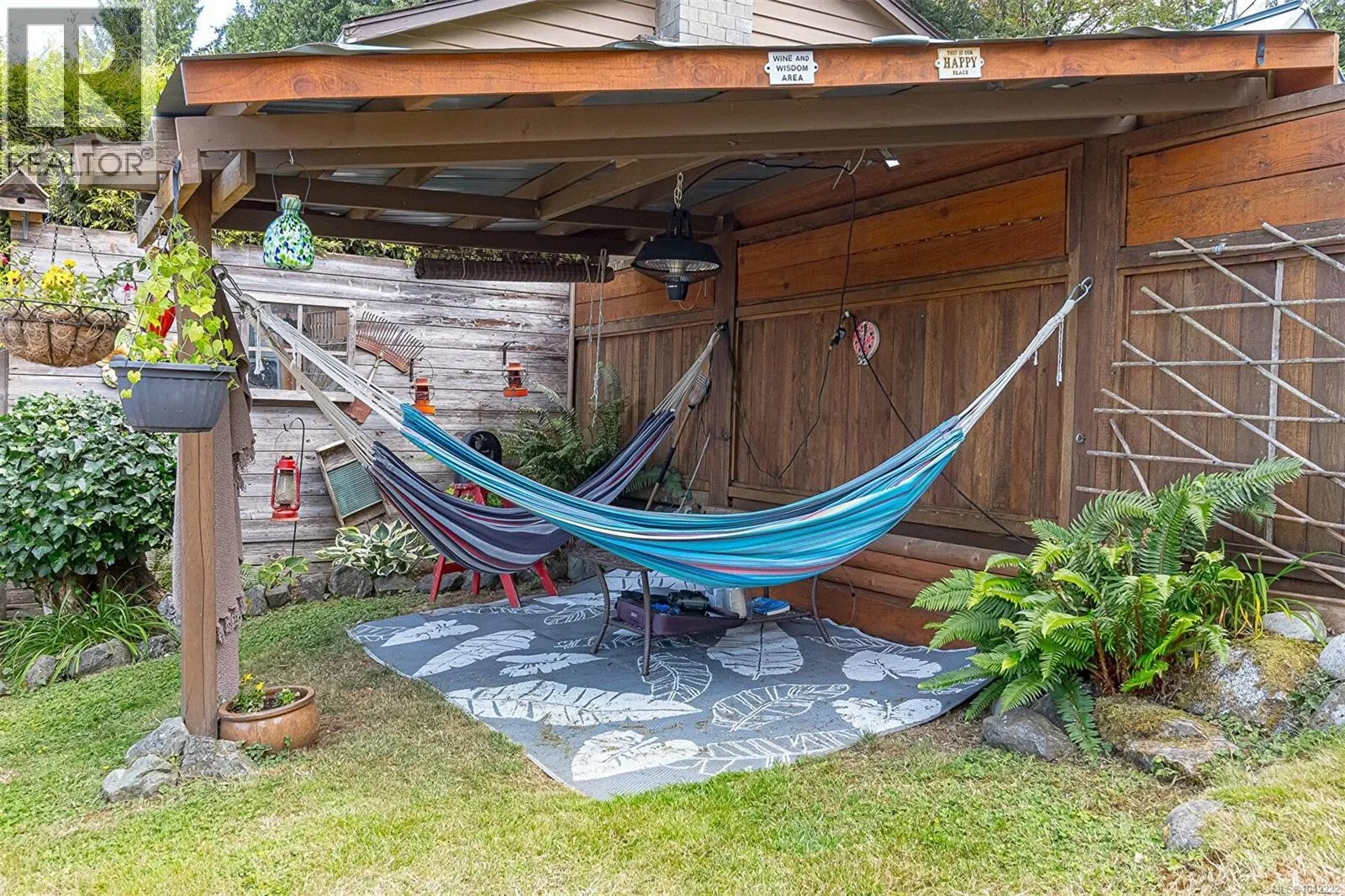 328 Tyrrell Rd