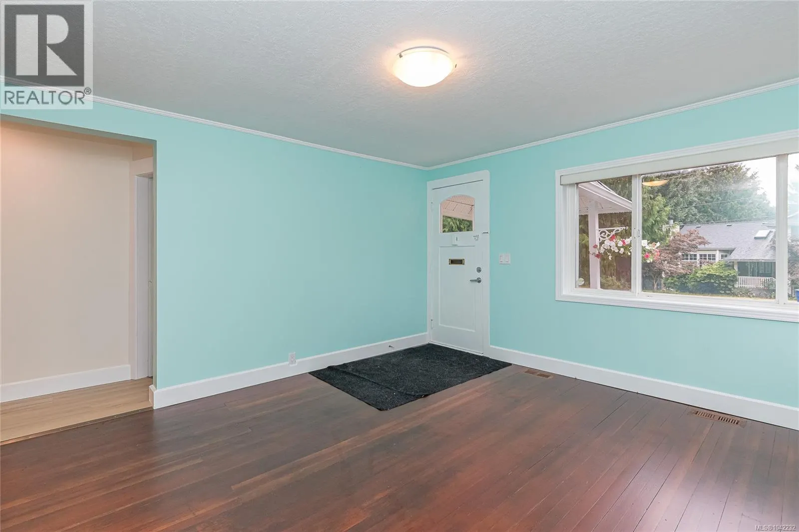 5934 Highland Ave