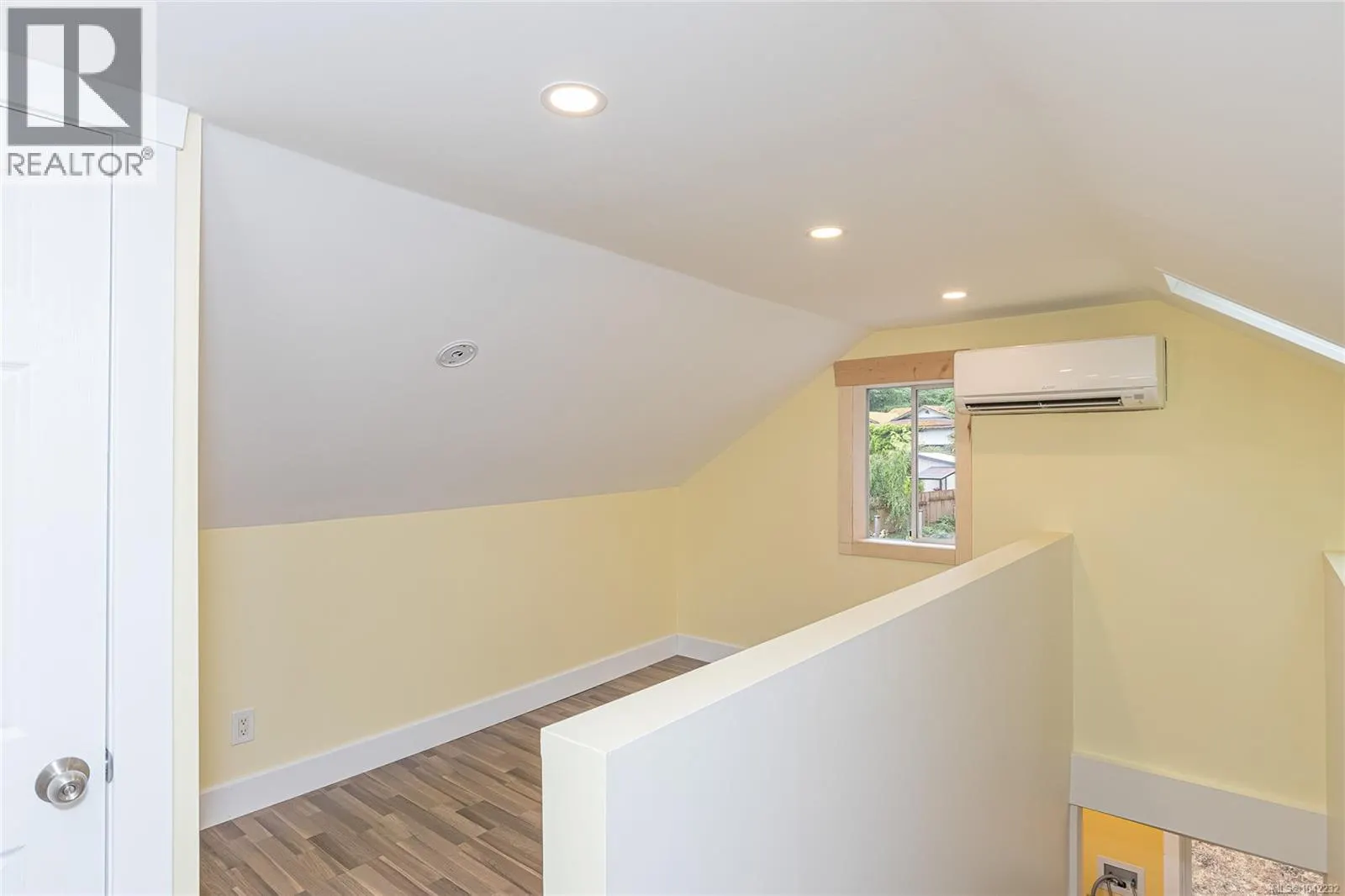 5934 Highland Ave