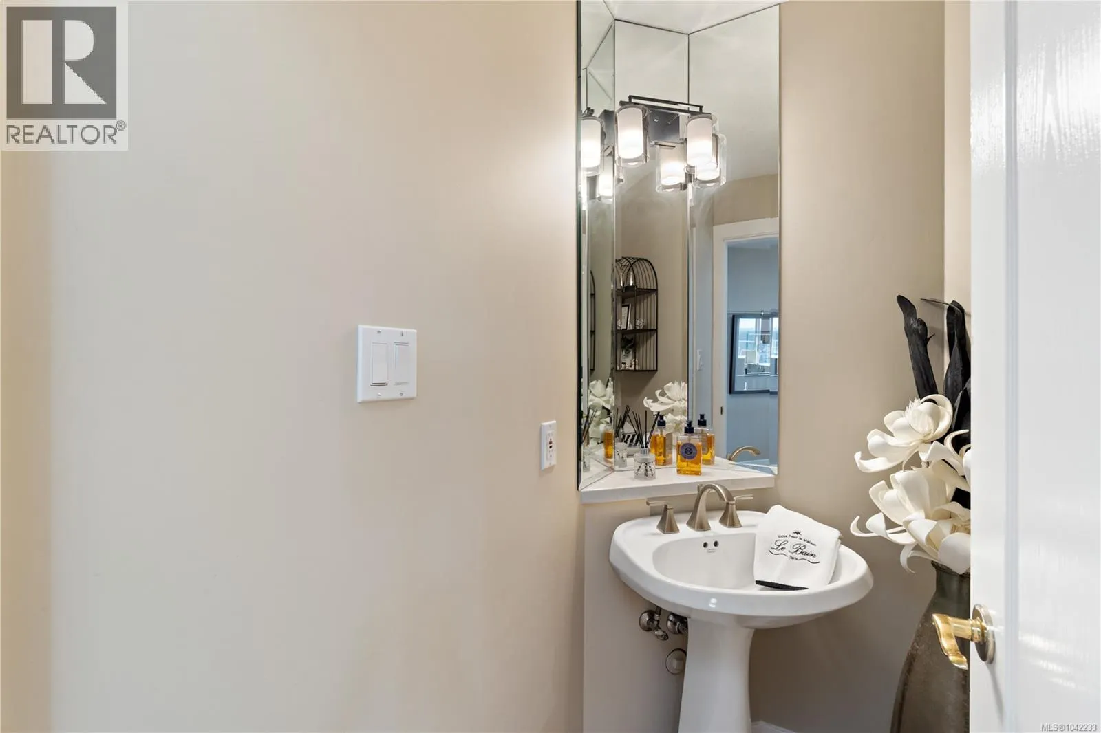 3263 Stoney Ridge