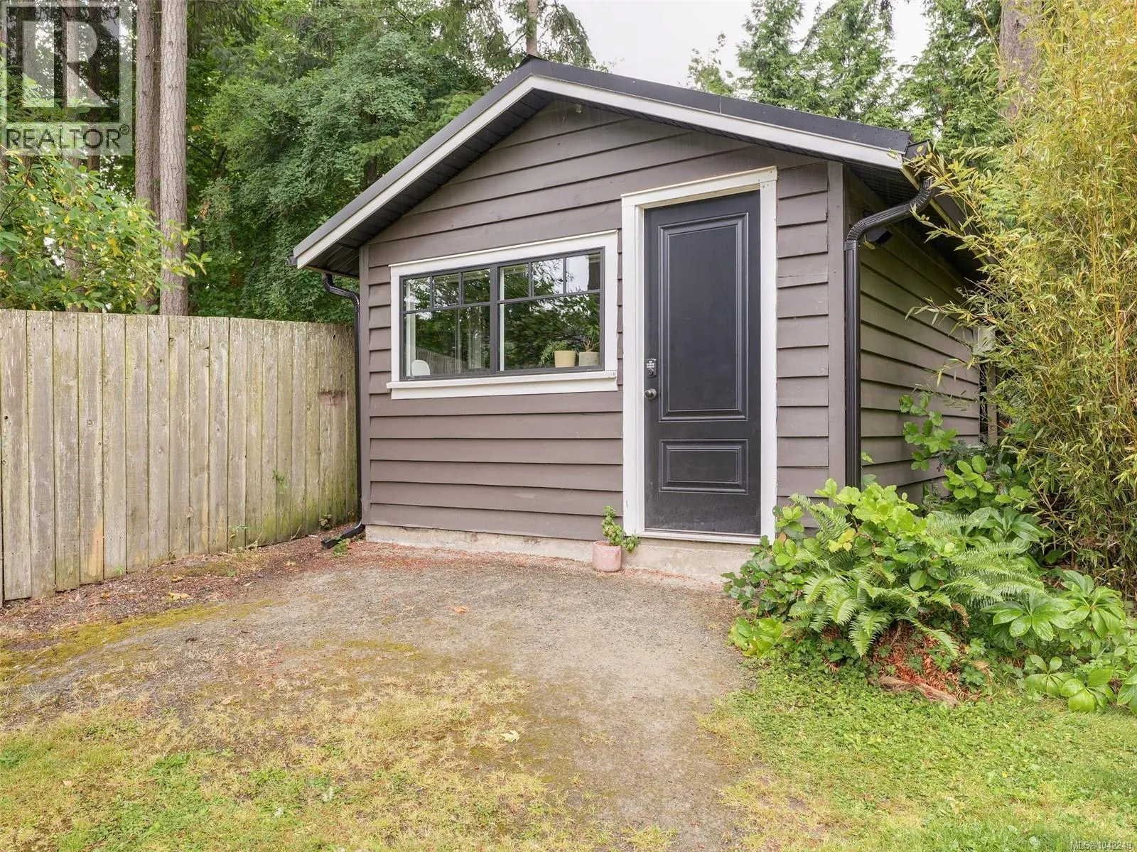 8508 Ebor Terr