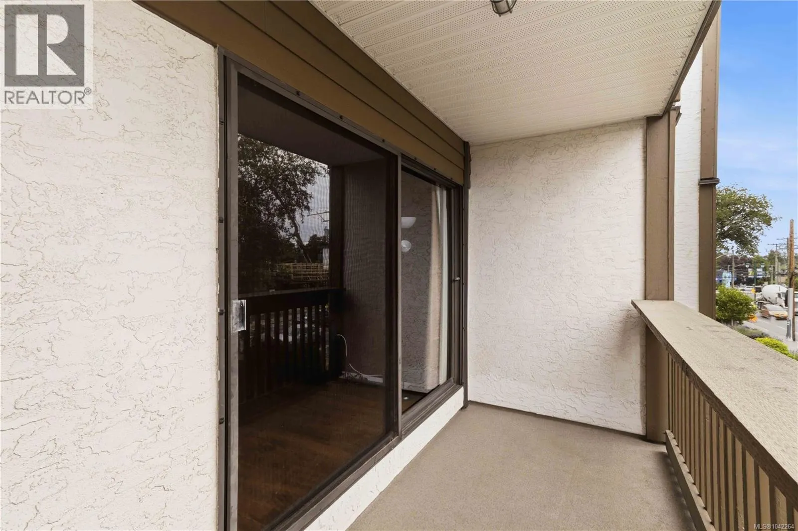 304 830 Esquimalt Rd