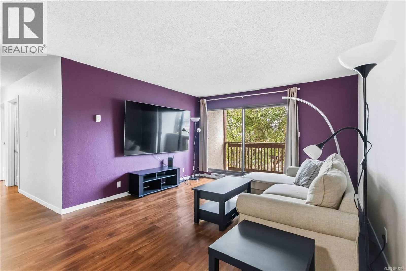 304 830 Esquimalt Rd