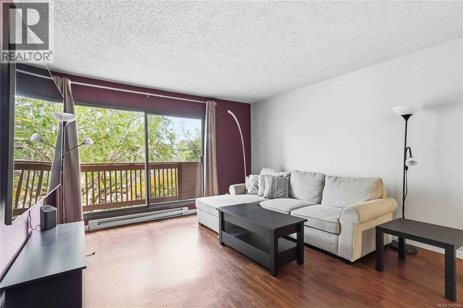 304 830 Esquimalt Rd