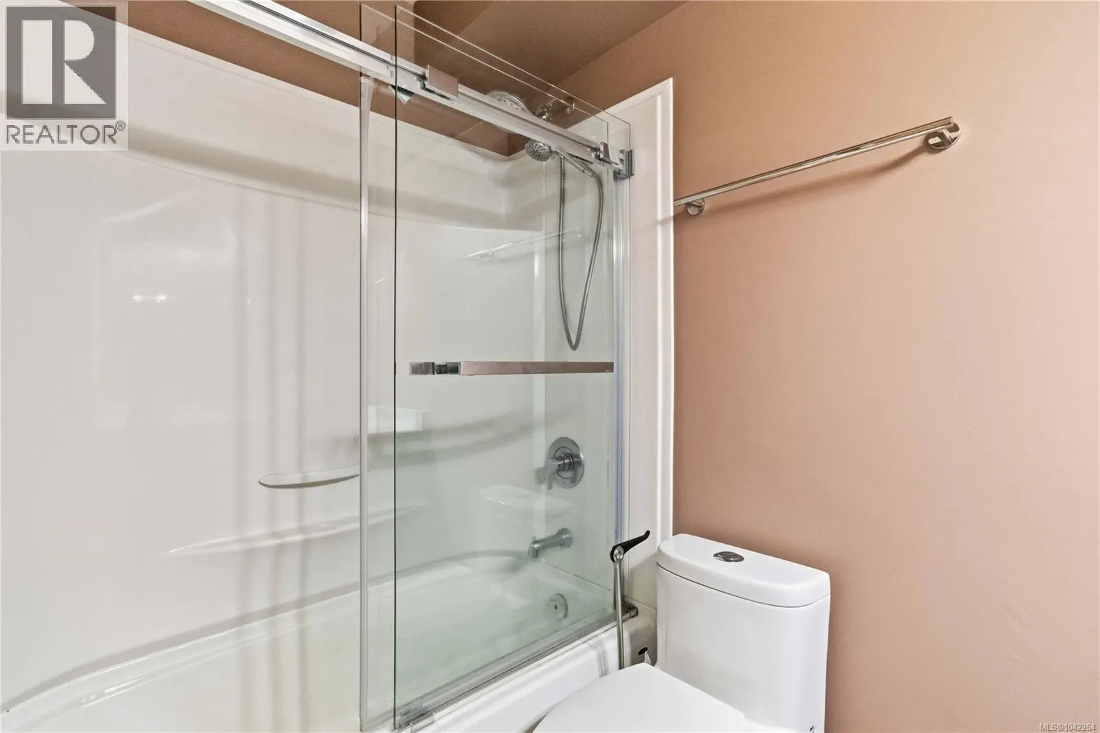 304 830 Esquimalt Rd