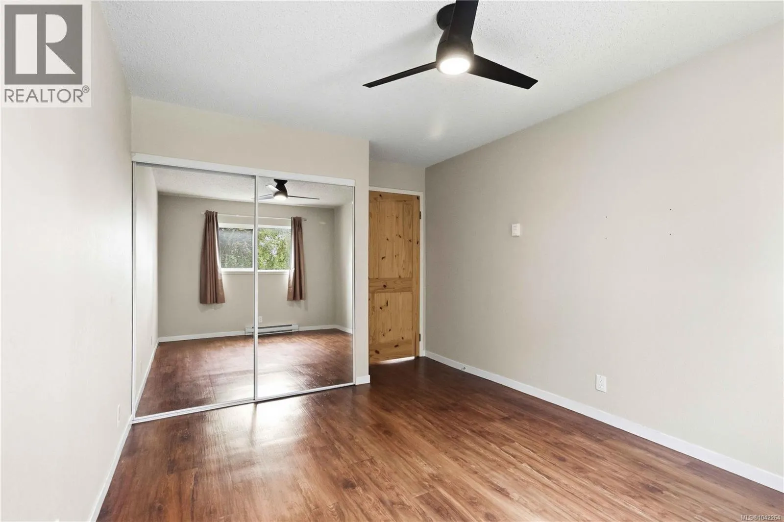 304 830 Esquimalt Rd