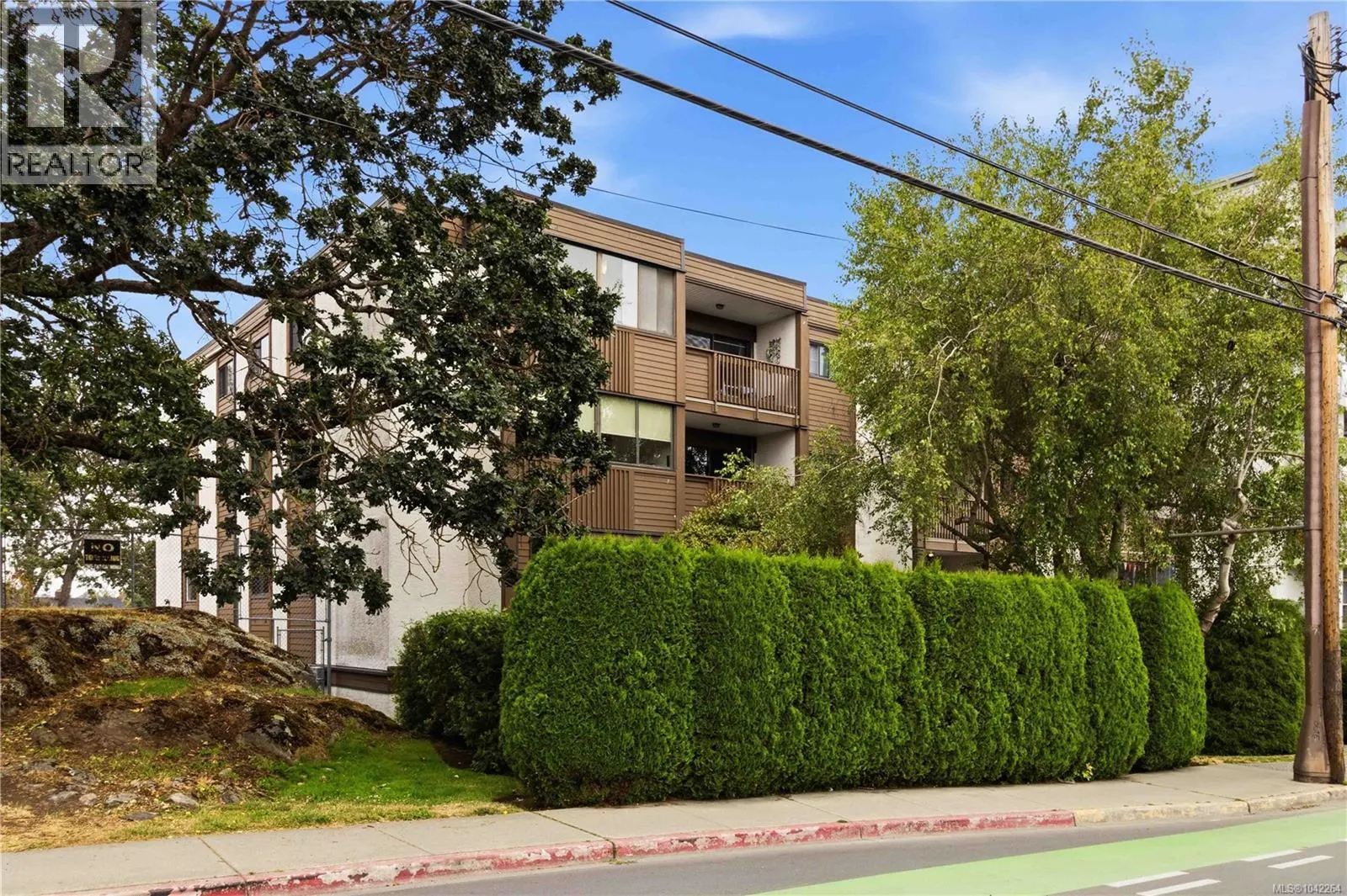 304 830 Esquimalt Rd