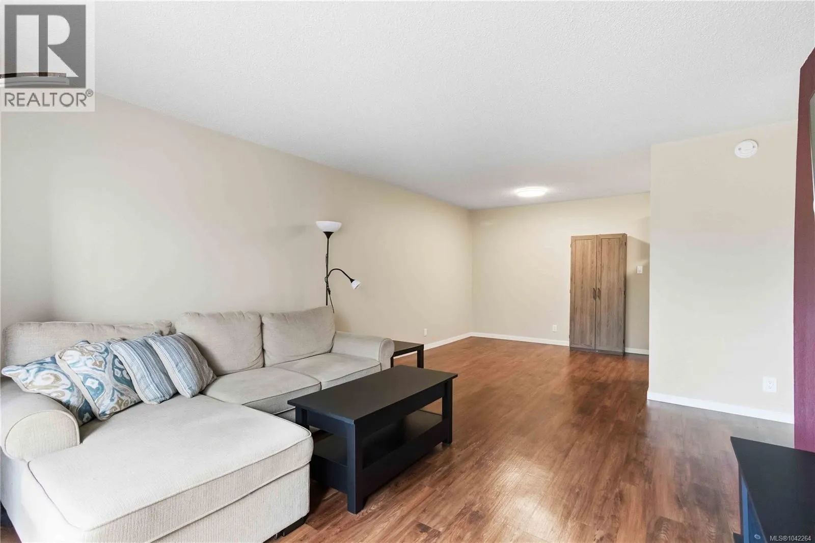 304 830 Esquimalt Rd