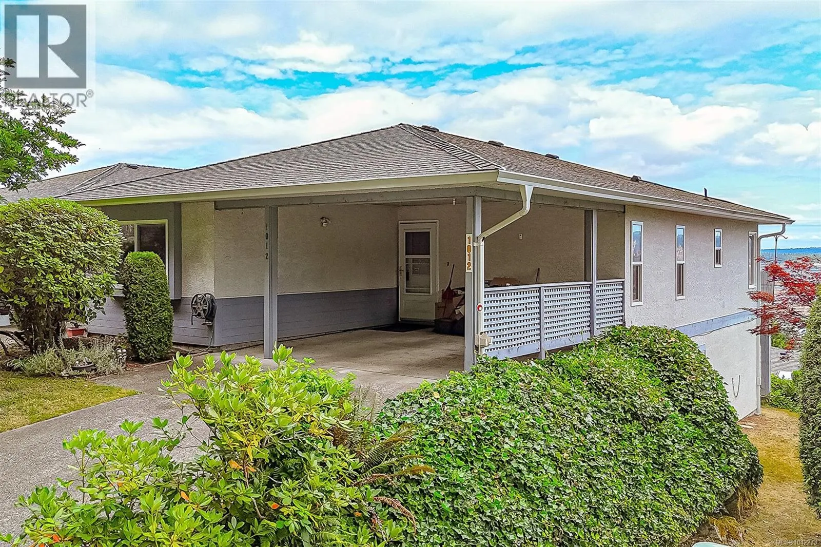 1012 Highview Terr