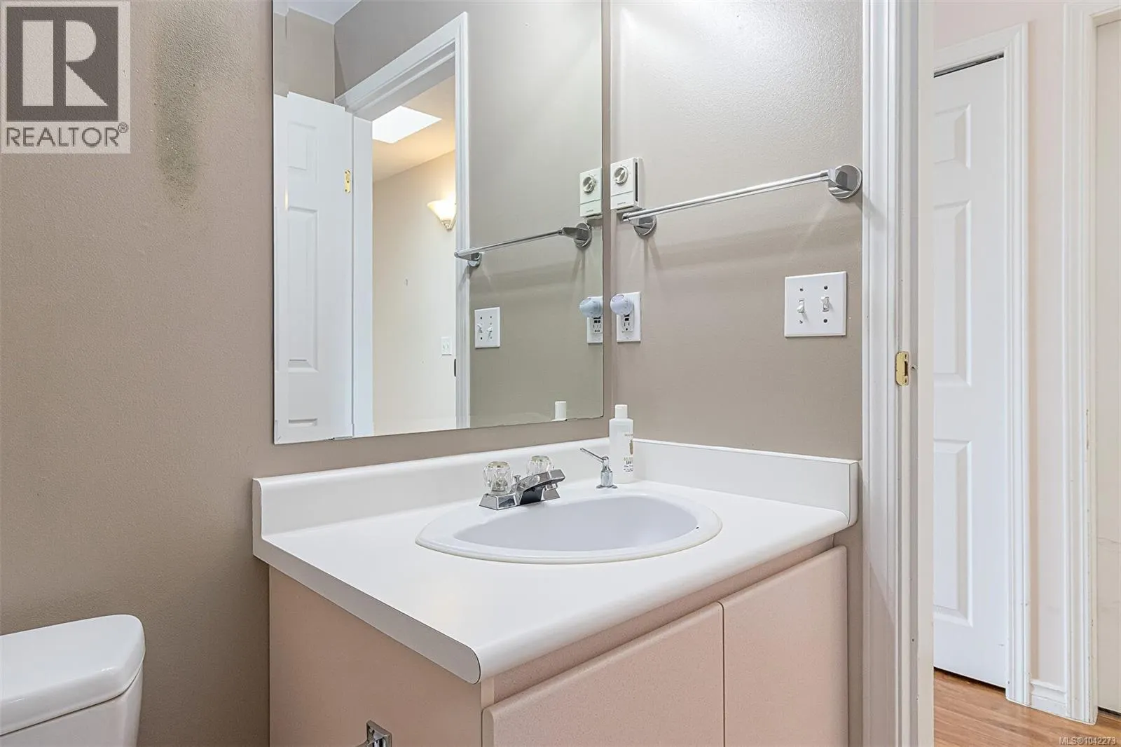 1012 Highview Terr