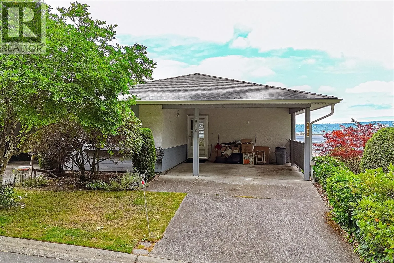 1012 Highview Terr