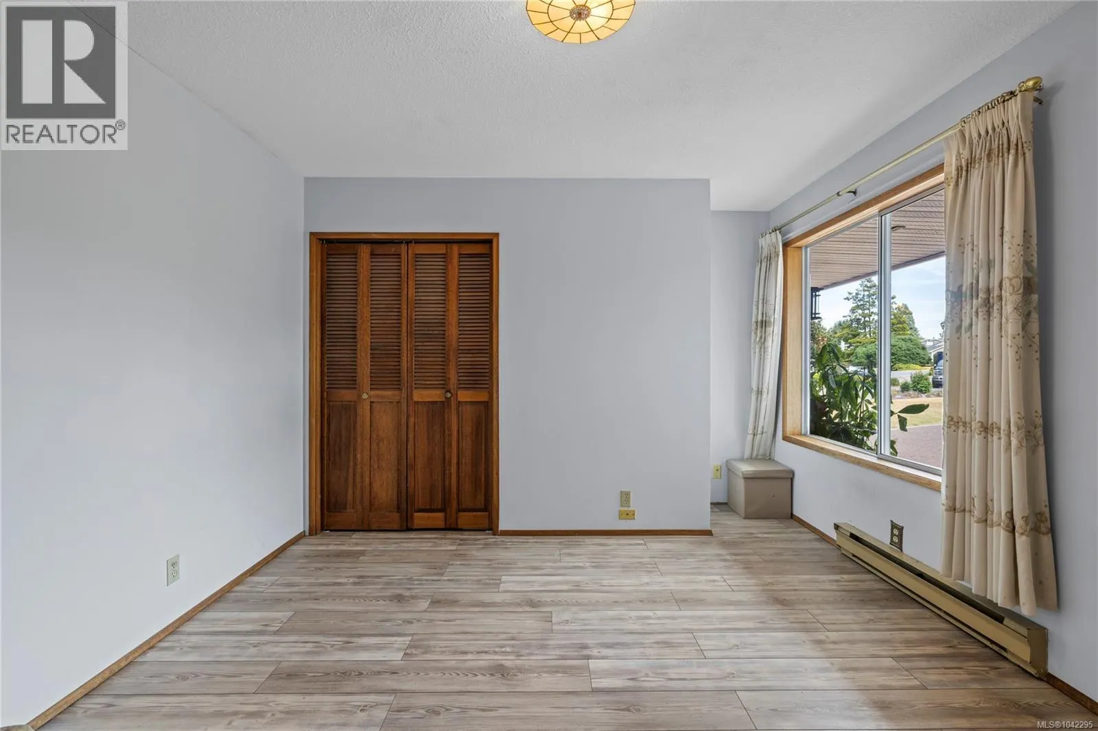 718 Isle View Pl