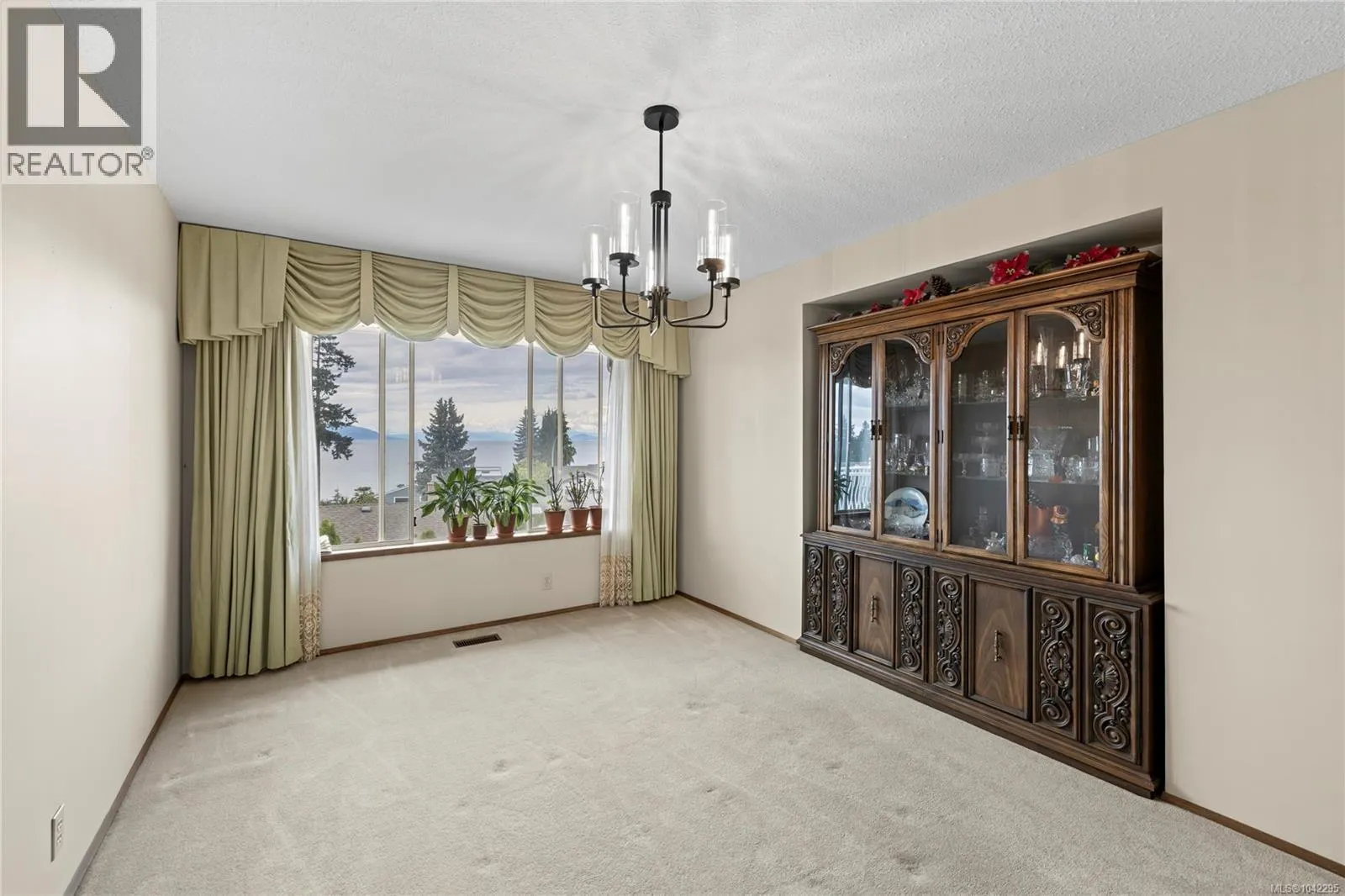 718 Isle View Pl