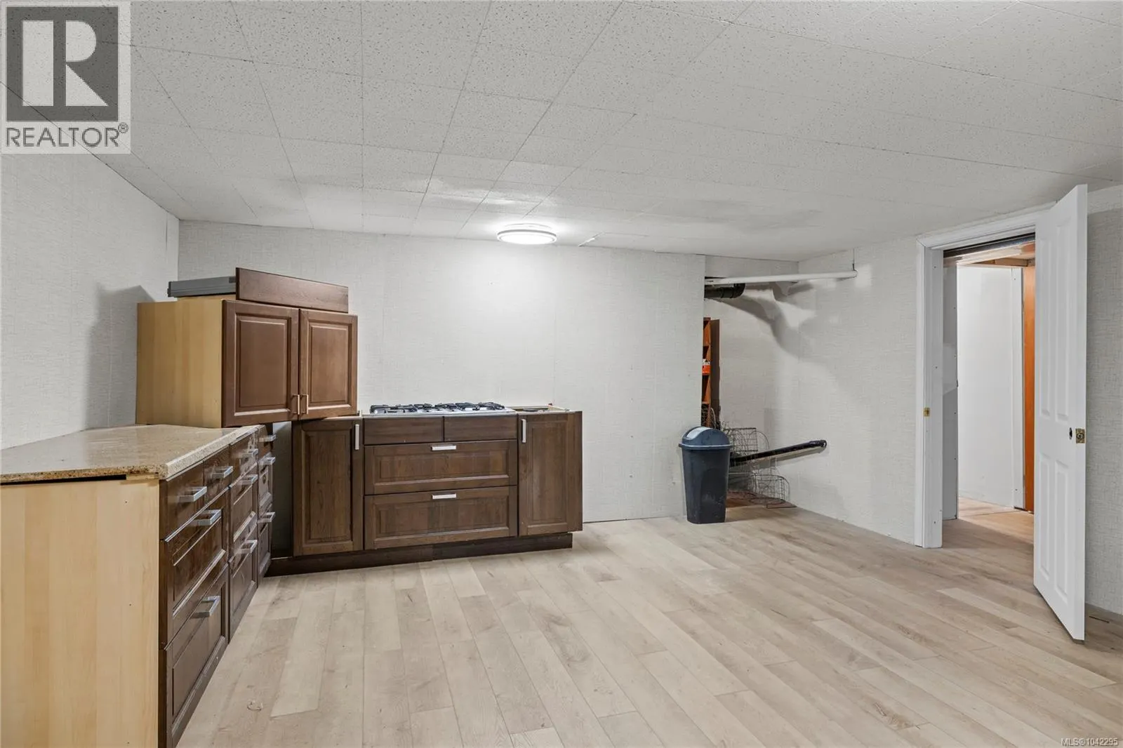 718 Isle View Pl