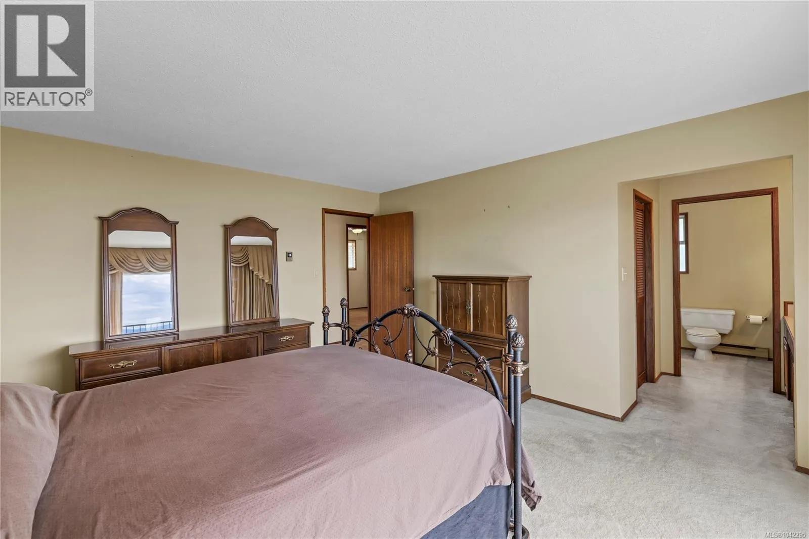 718 Isle View Pl