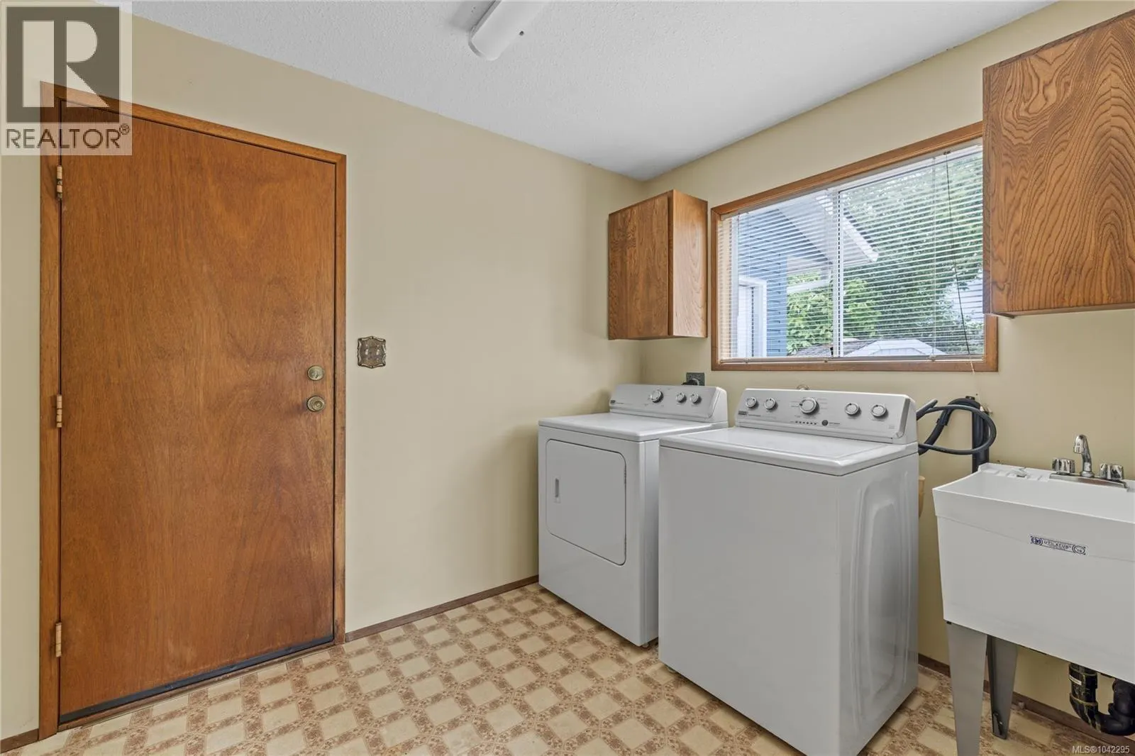 718 Isle View Pl