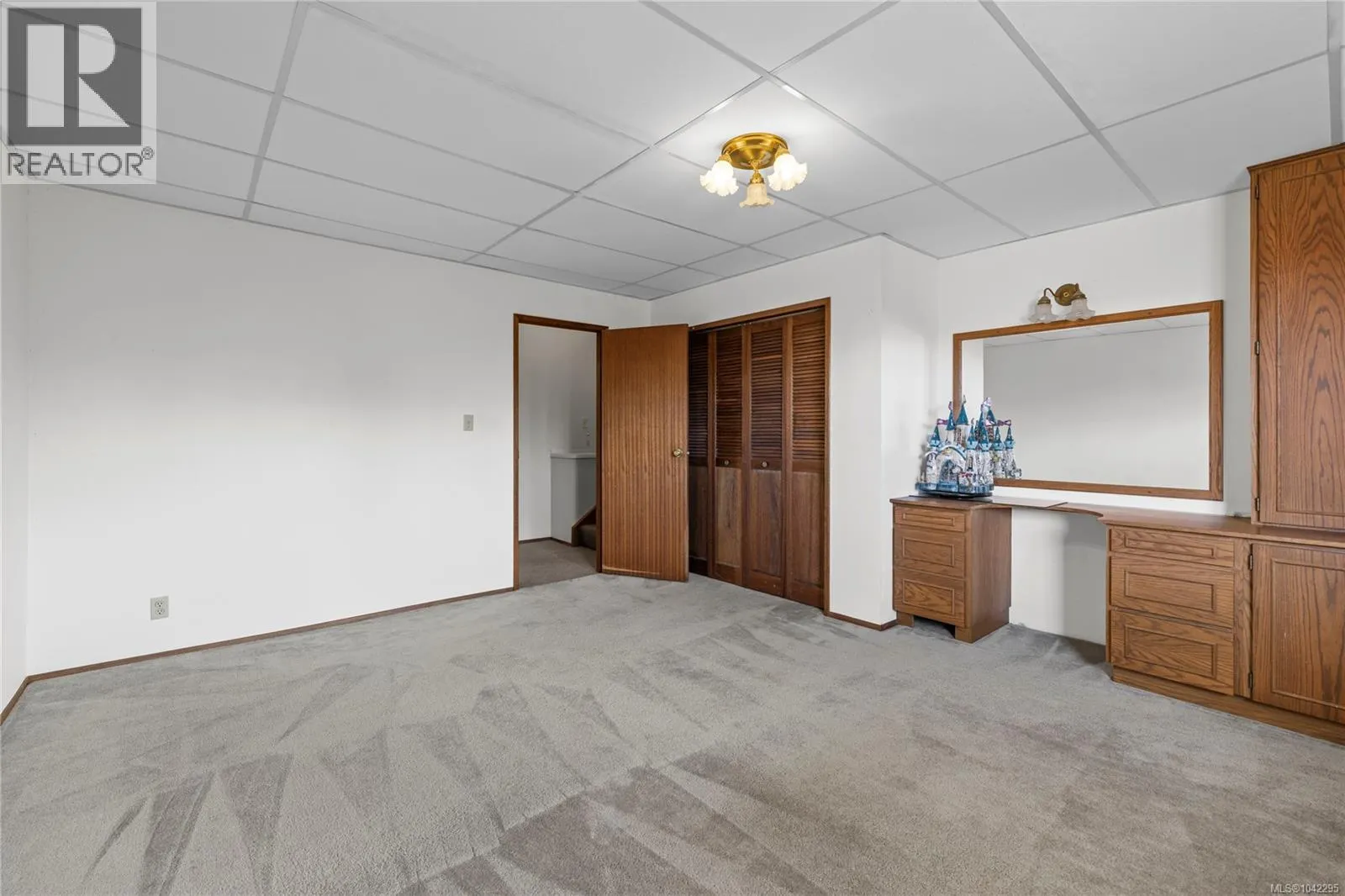 718 Isle View Pl