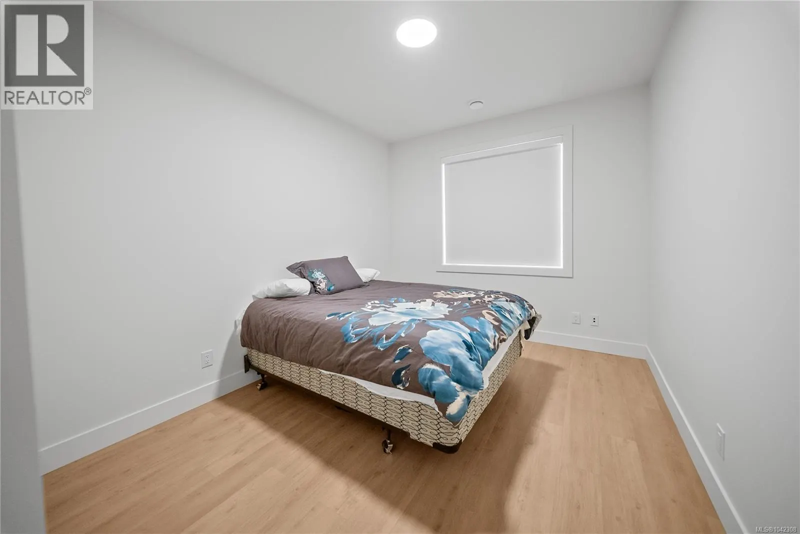 4646 Ambience Dr