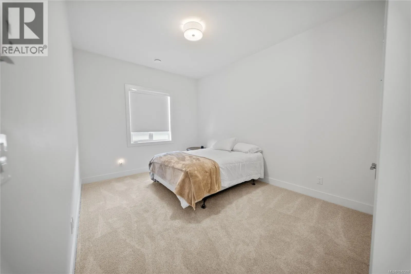 4646 Ambience Dr