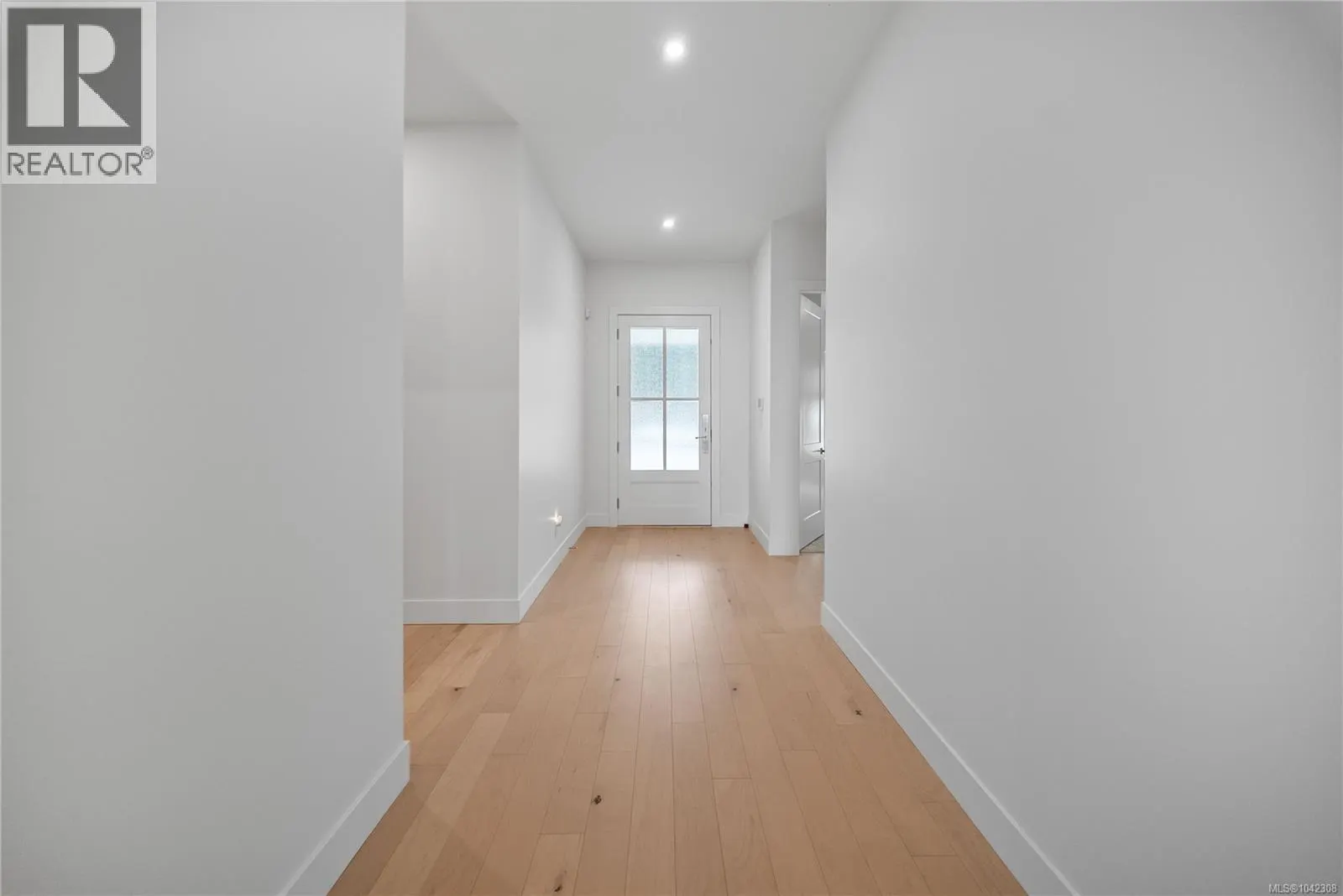 4646 Ambience Dr