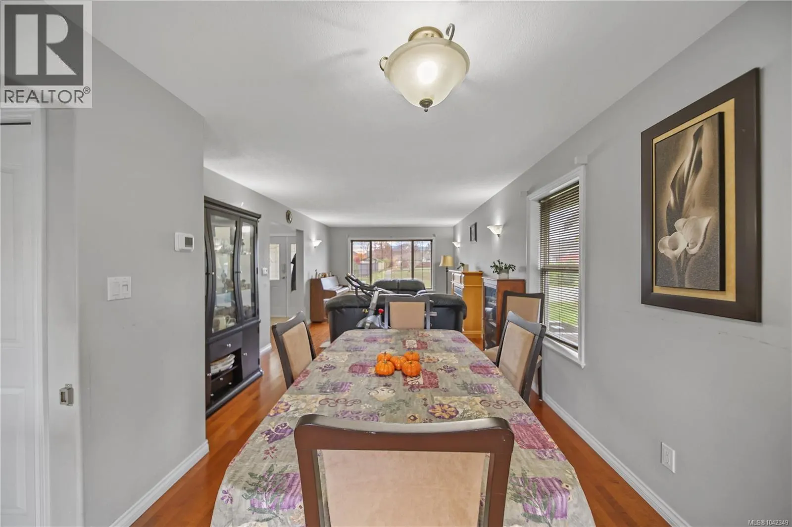 5575 Woodland Cres E