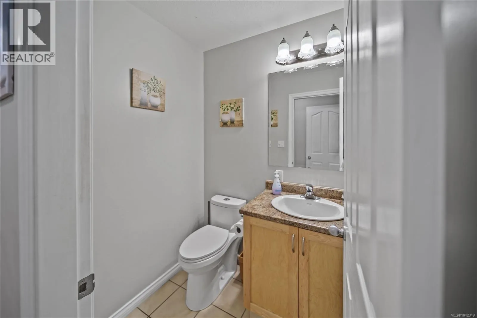5575 Woodland Cres E
