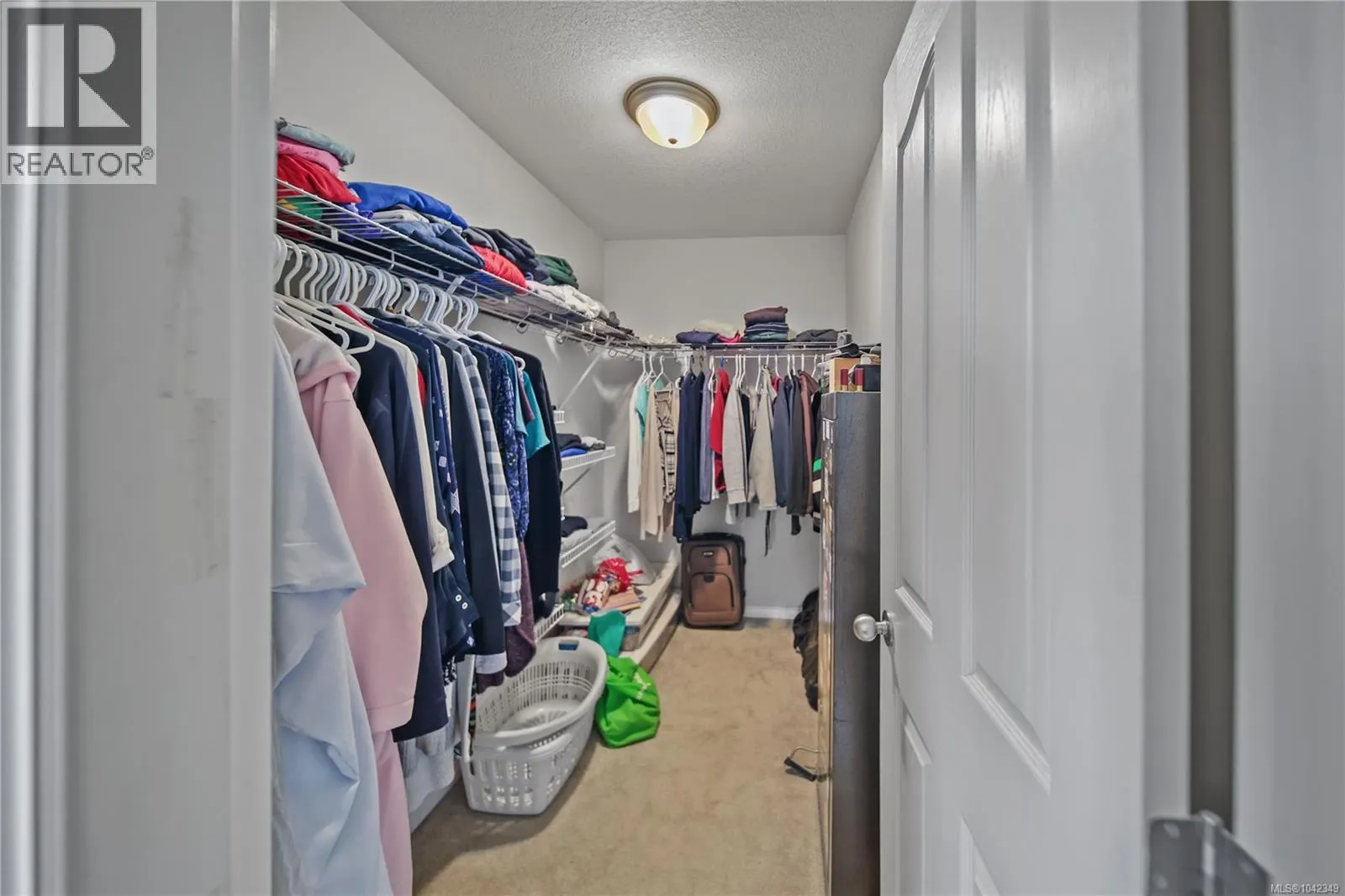 5575 Woodland Cres E