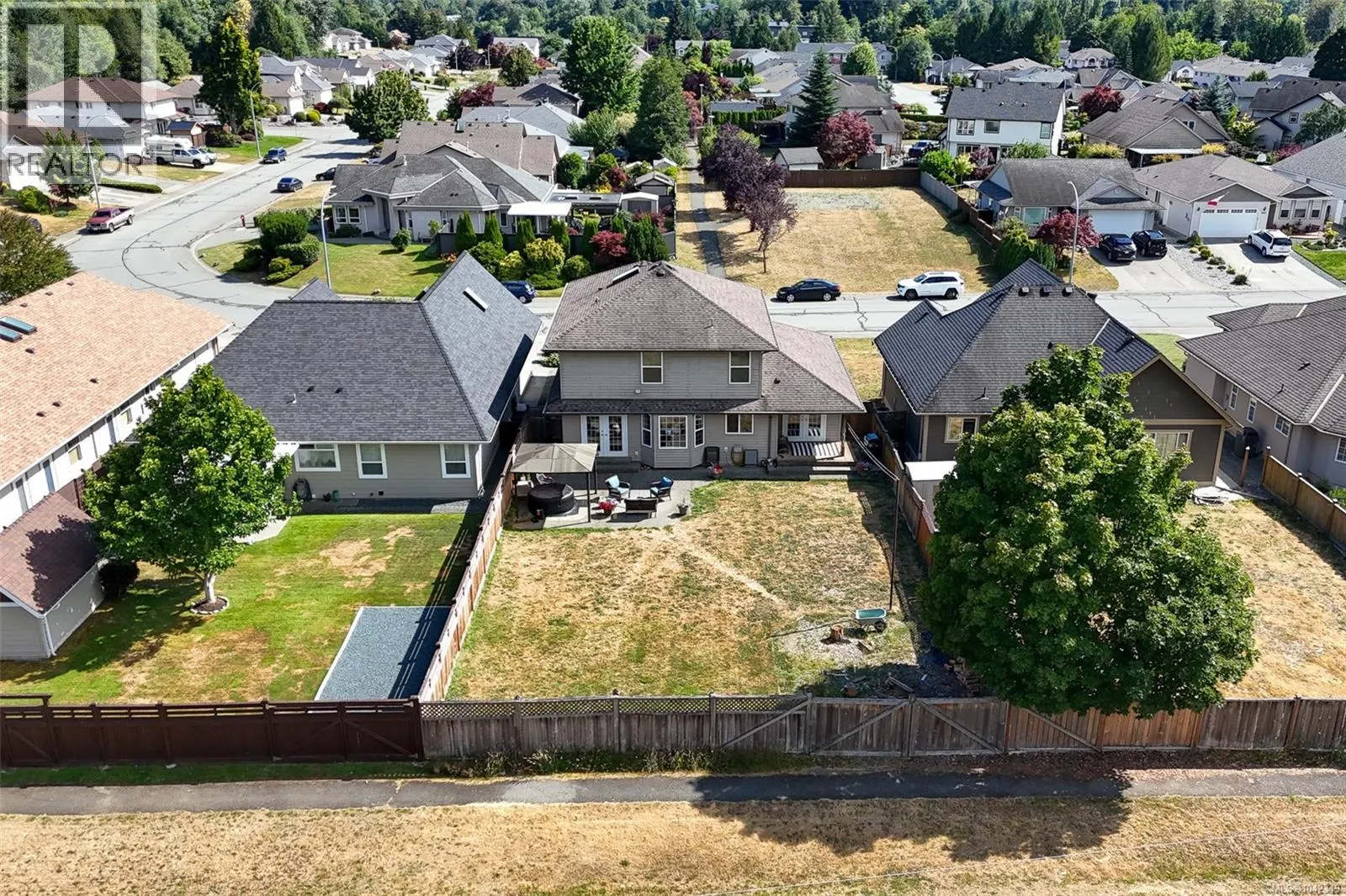 5575 Woodland Cres E