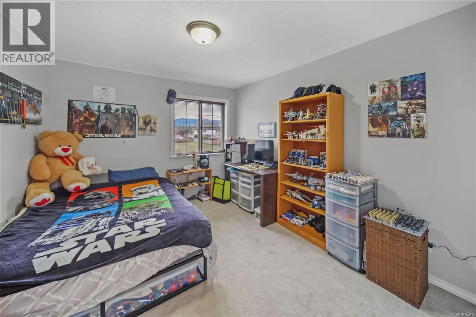 5575 Woodland Cres E