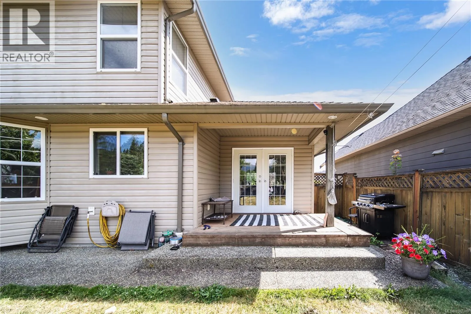 5575 Woodland Cres E