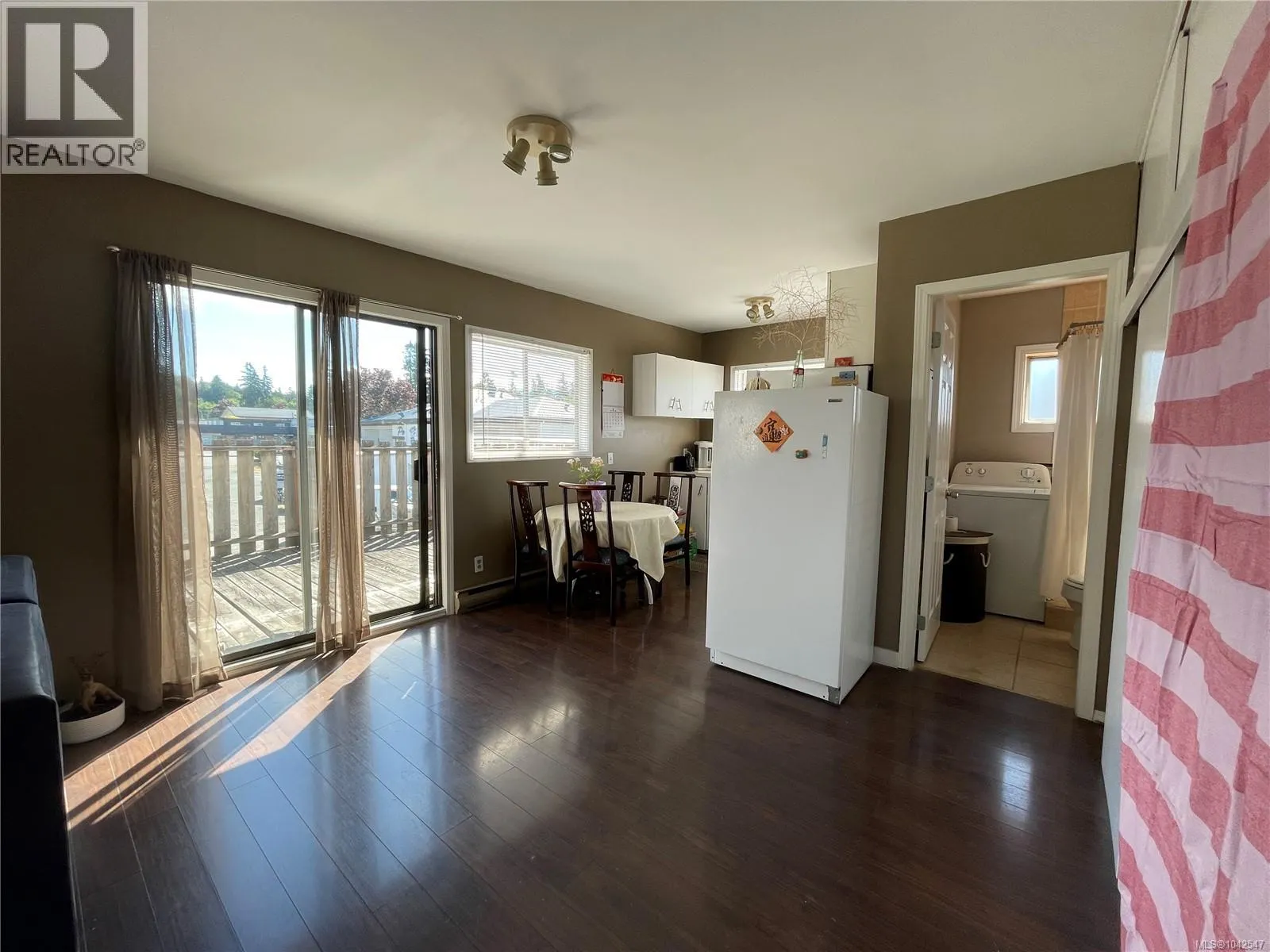 4541 Margaret St