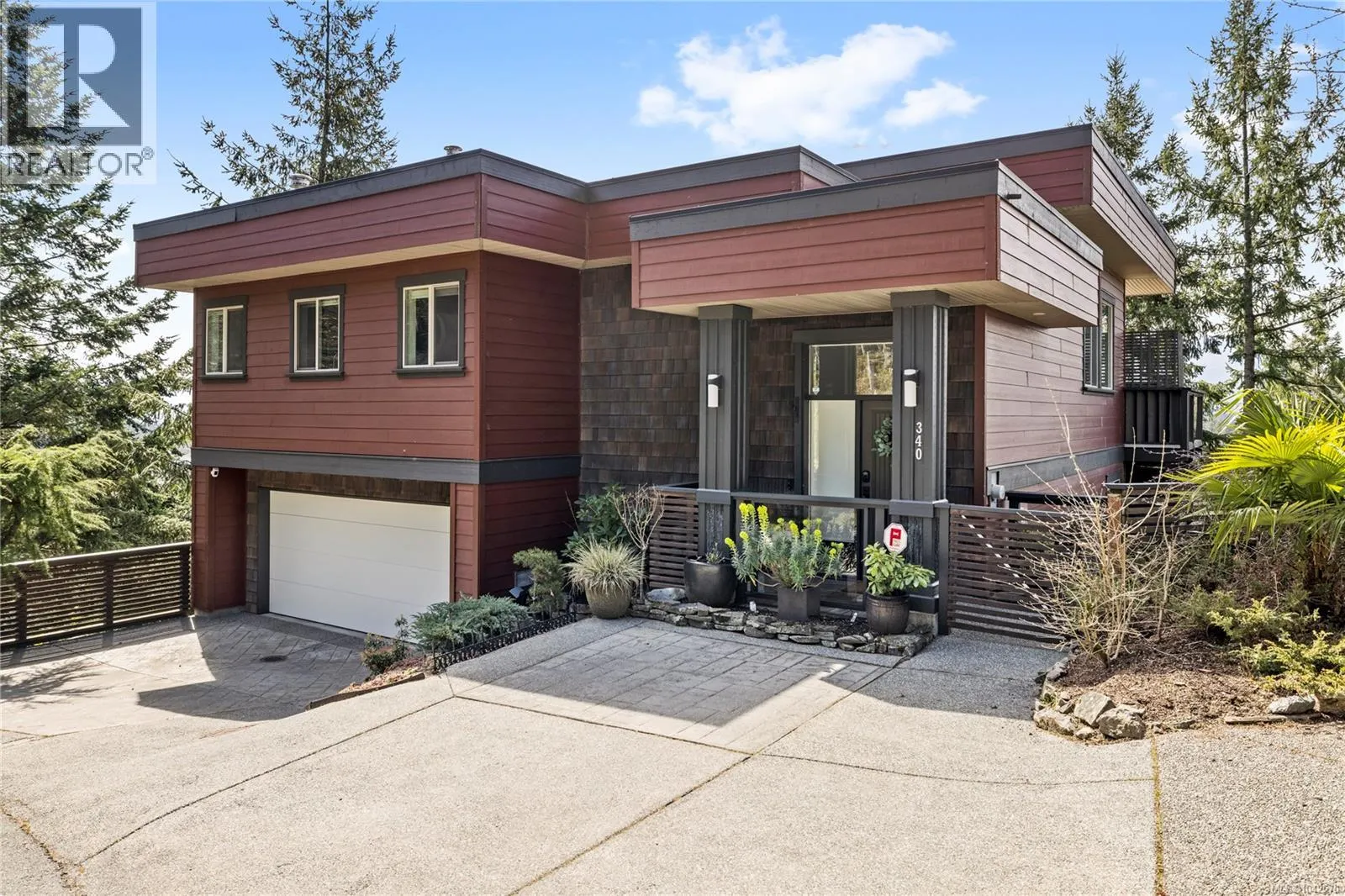 340 Summit Dr