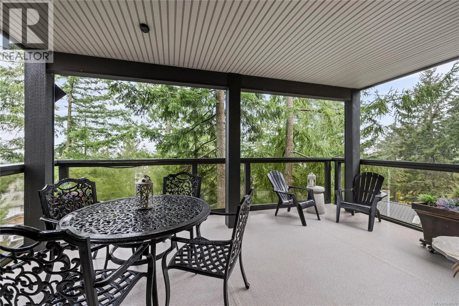 340 Summit Dr