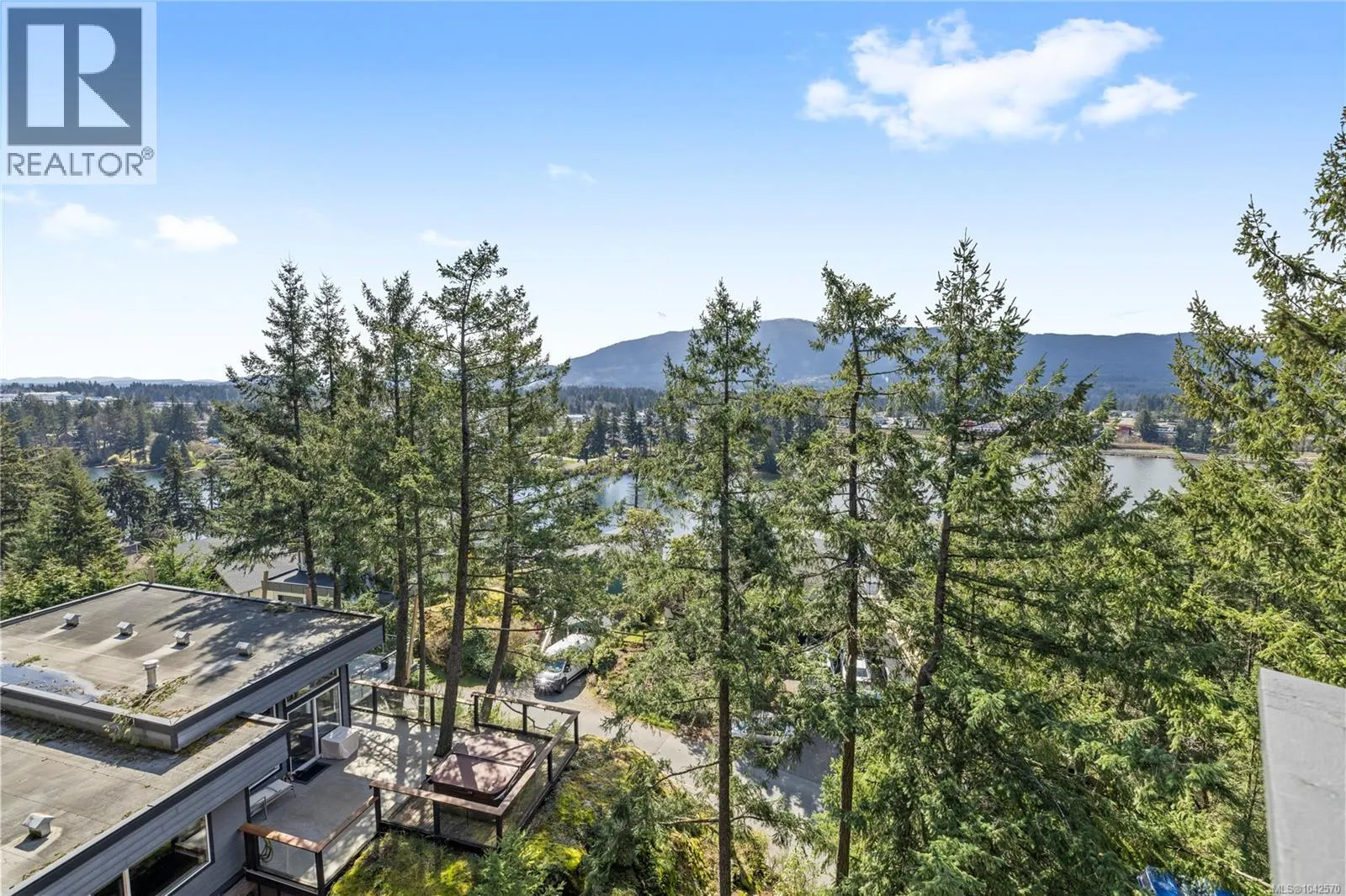 340 Summit Dr