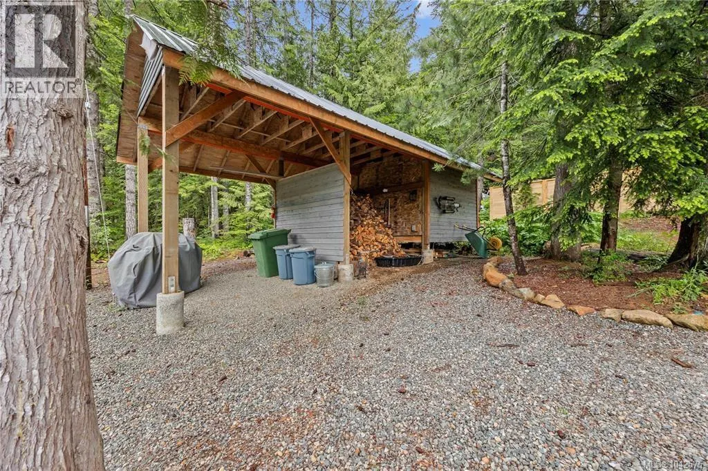 5461 Grouse Rd