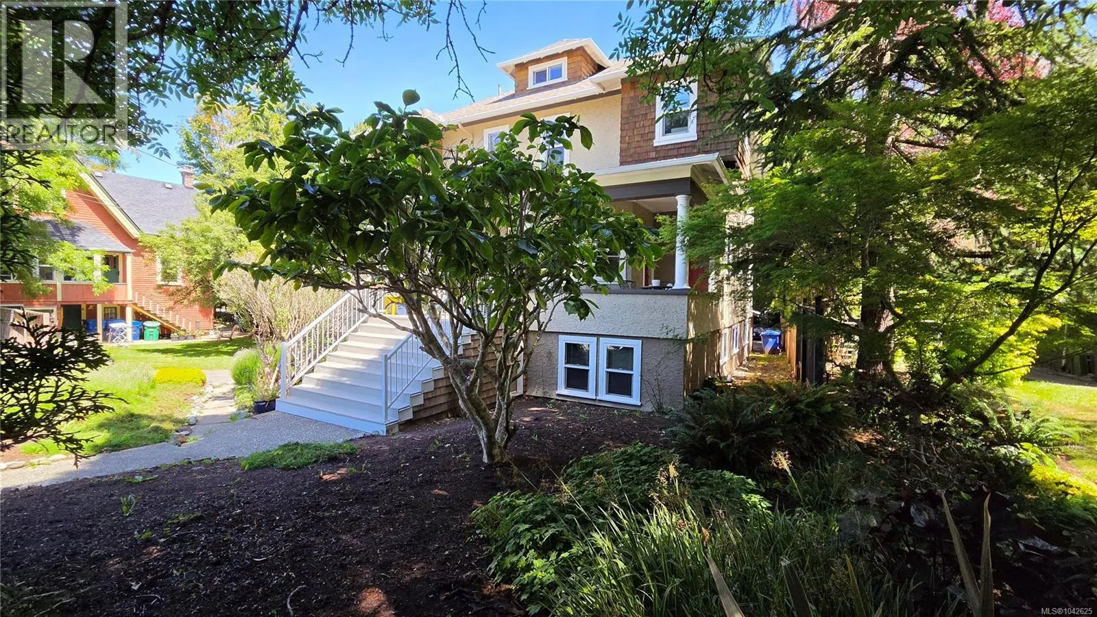 1025 Carberry Gdns
