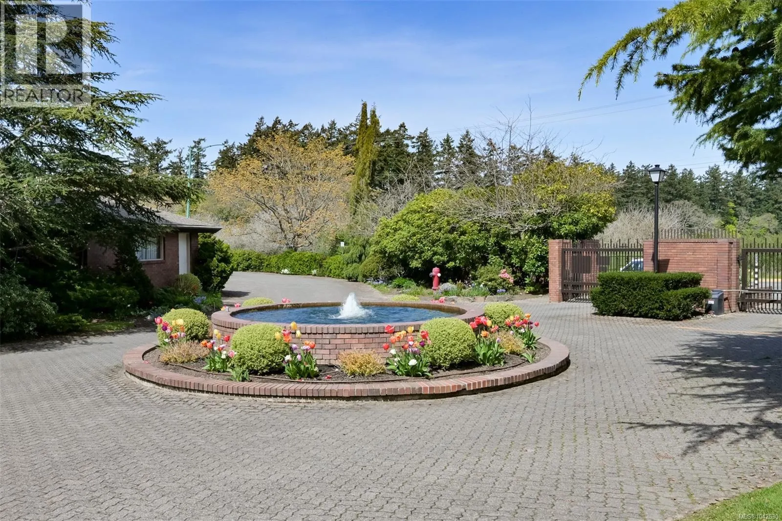 104 2345 Cedar Hill Cross Rd