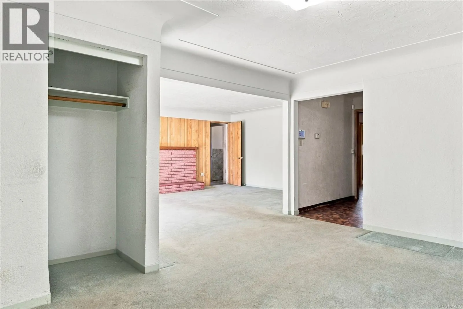 950 Dunn Ave