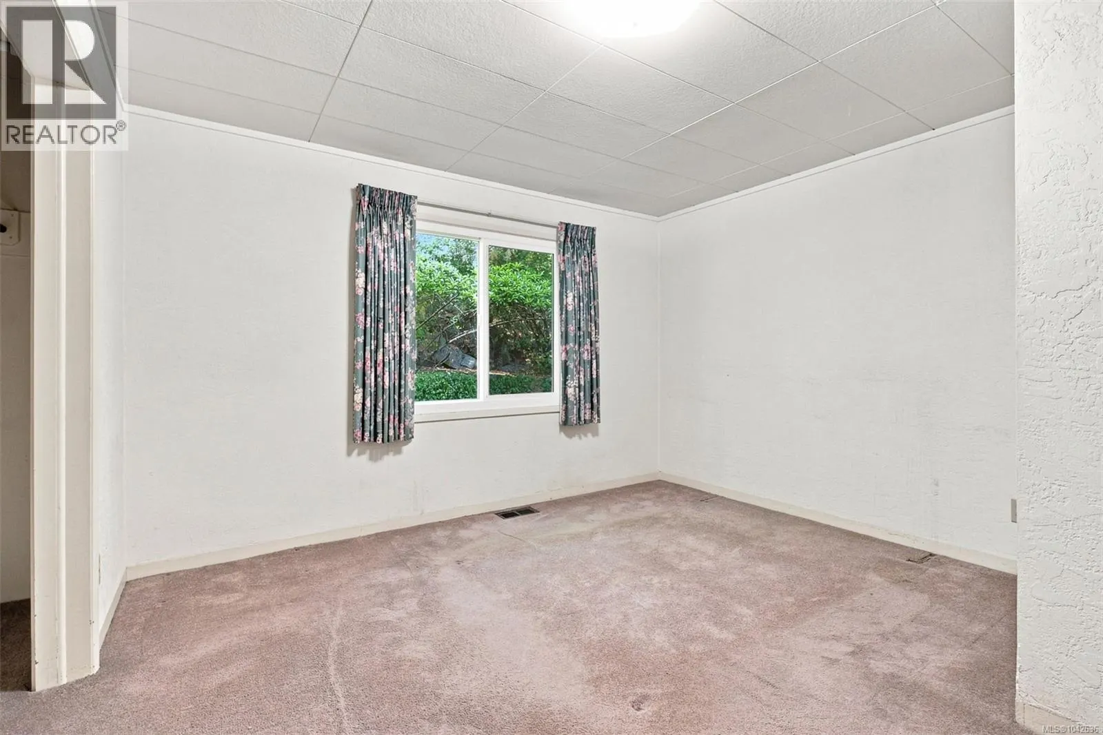 950 Dunn Ave