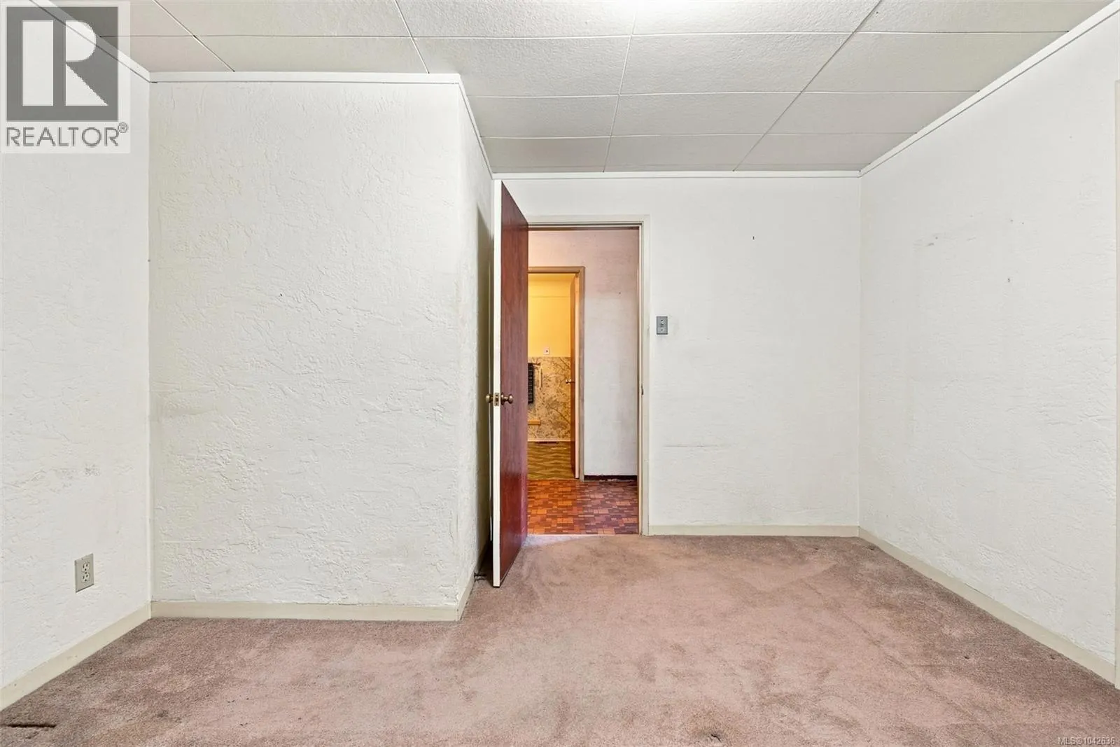 950 Dunn Ave
