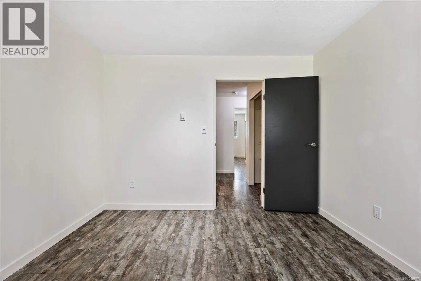 10 951 17th St