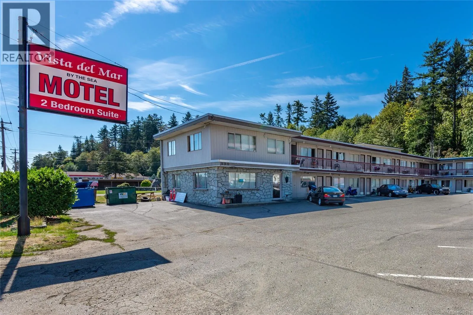 920 Island Hwy S