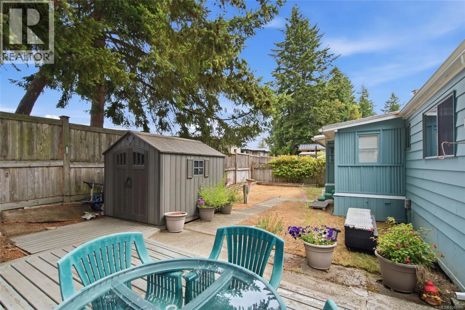 25 1247 Arbutus Rd