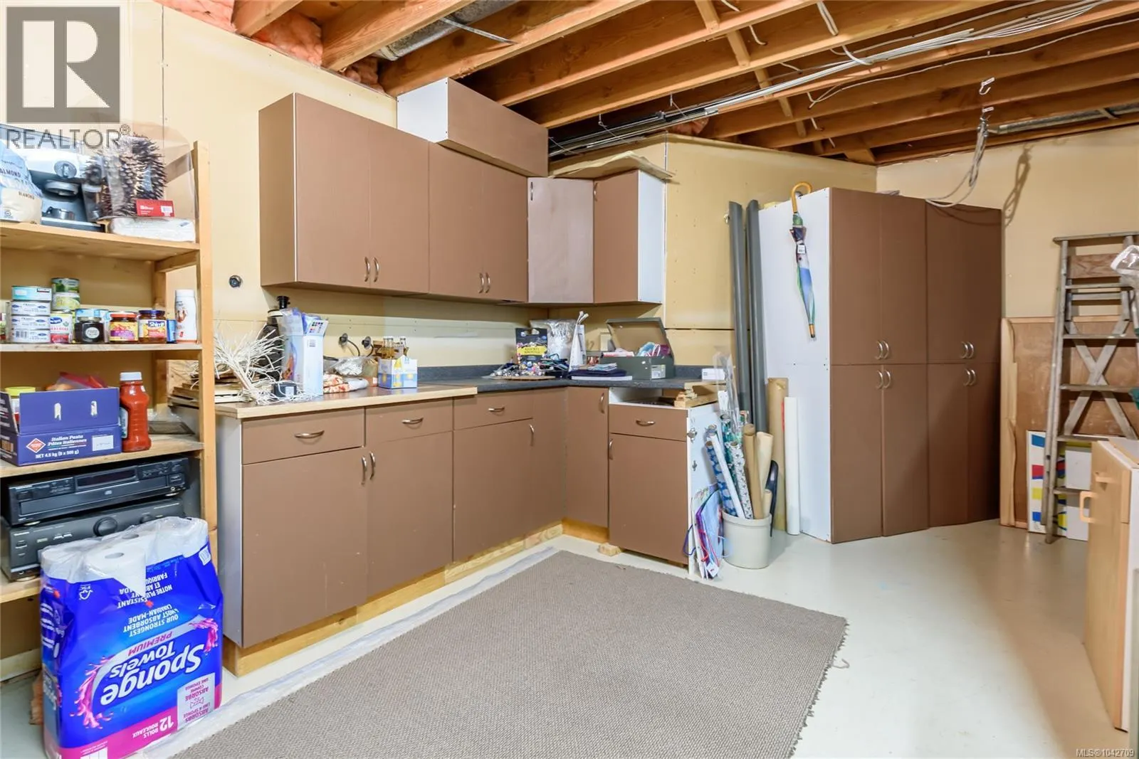 1716 Tofino Pl