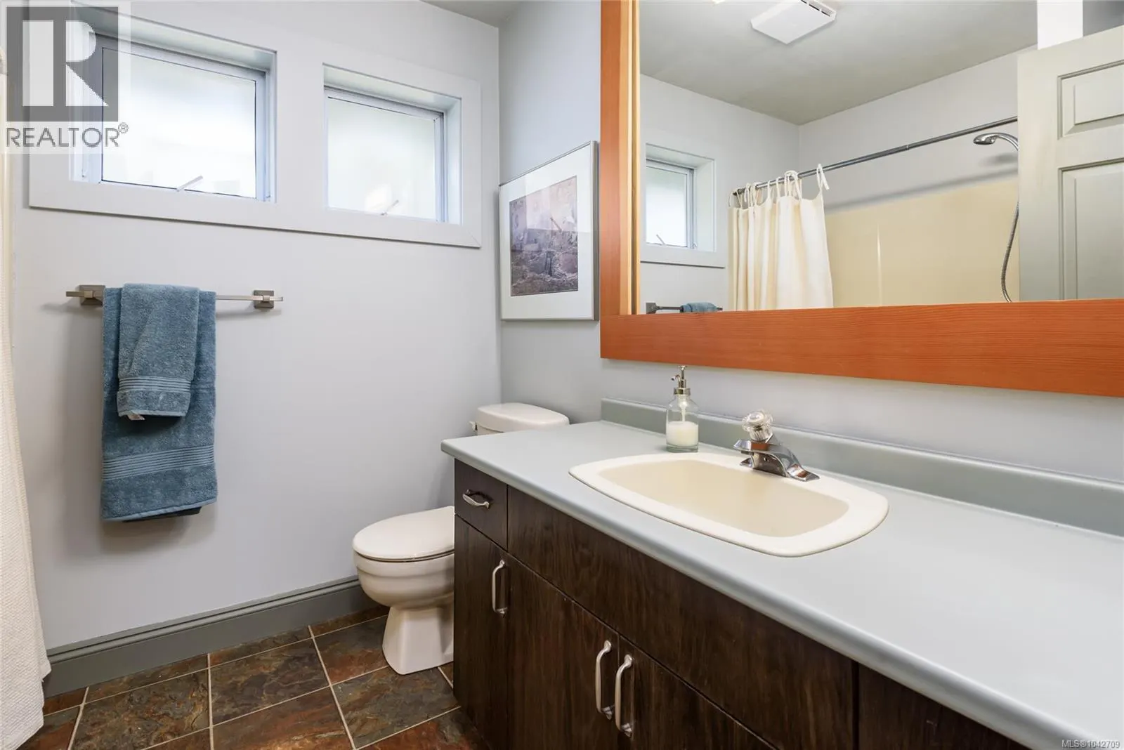 1716 Tofino Pl