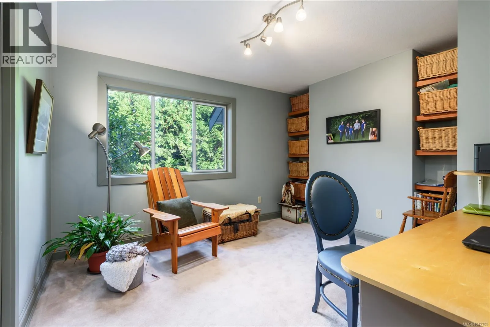 1716 Tofino Pl