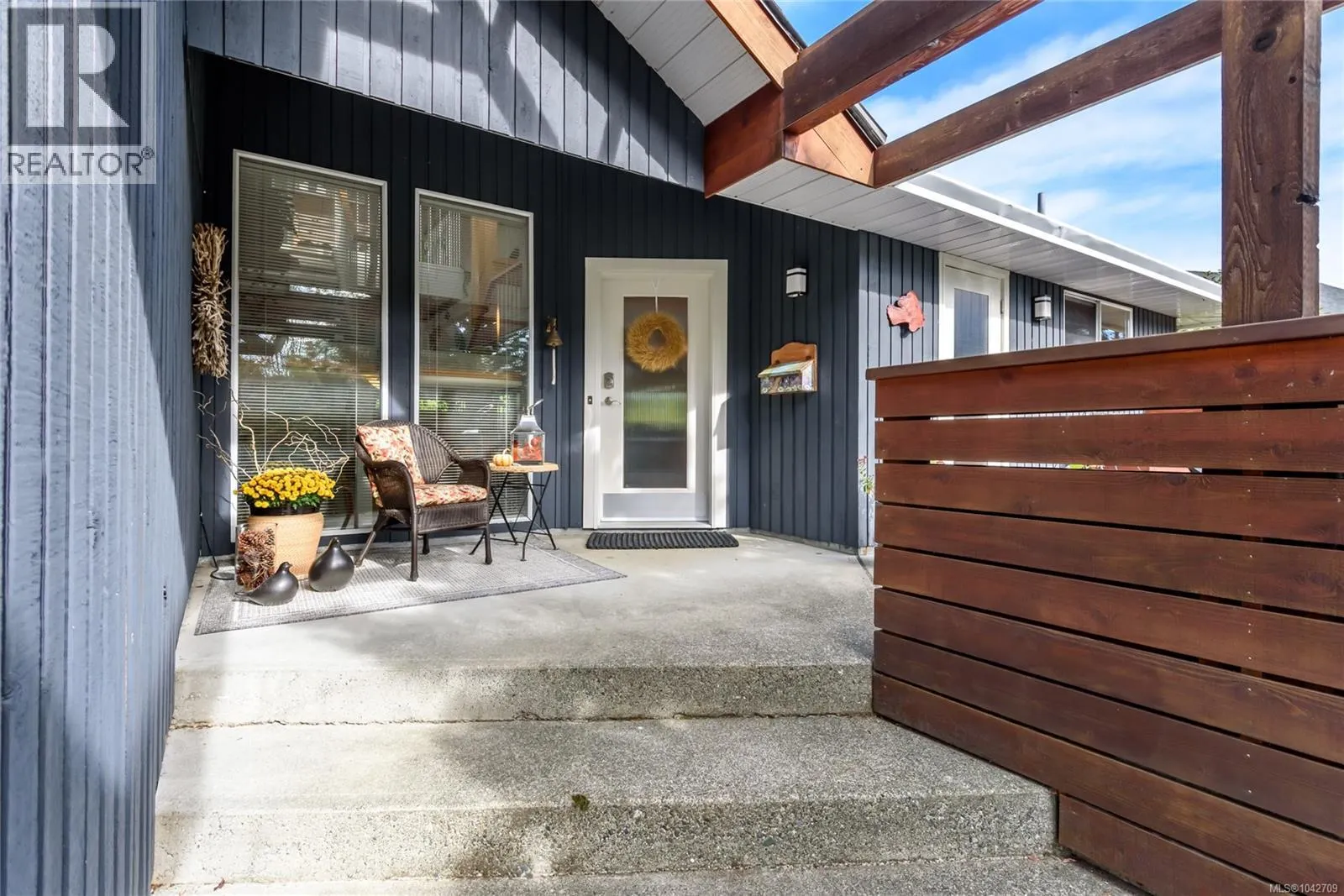 1716 Tofino Pl